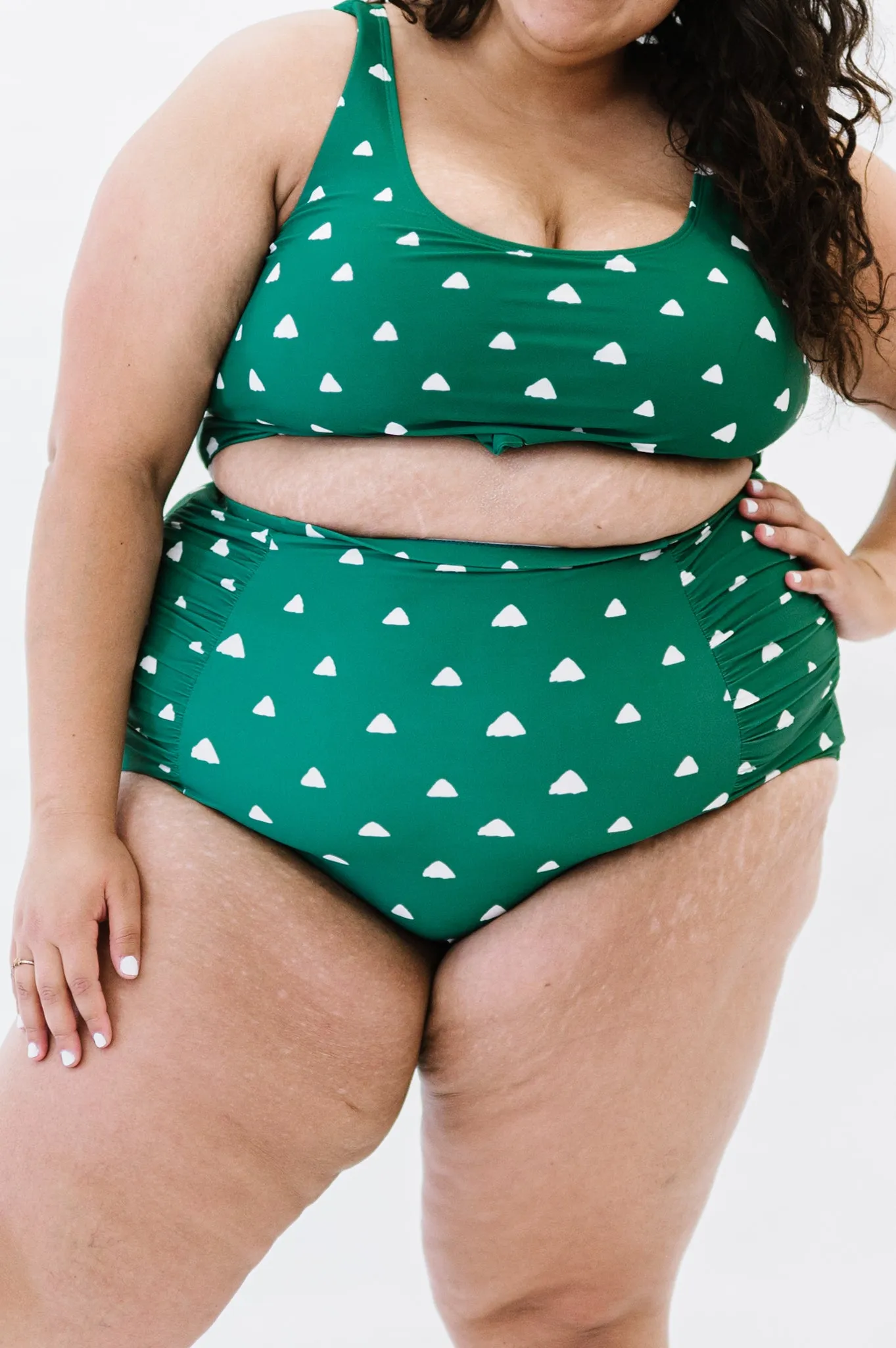 Sun Baked Bottoms | Kiwi Triangles